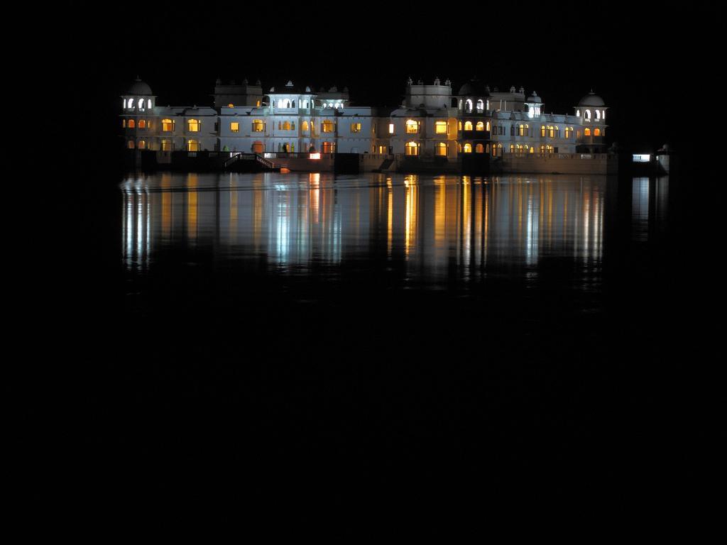 Juesta Lake Nahargarh Palace, Chittorgarh Parsoli Luaran gambar